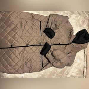Light weight reversible winter puffer coat with hood